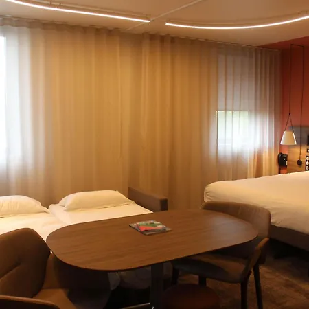 Novotel Normandie Hotel 4*