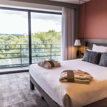 מלון Novotel Normandie 4*