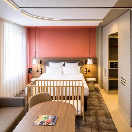 מלון Novotel Normandie 4*