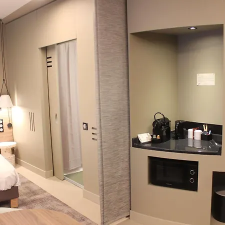 Novotel Normandie Hotel 4*