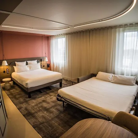 Novotel Normandie Hotel 4*