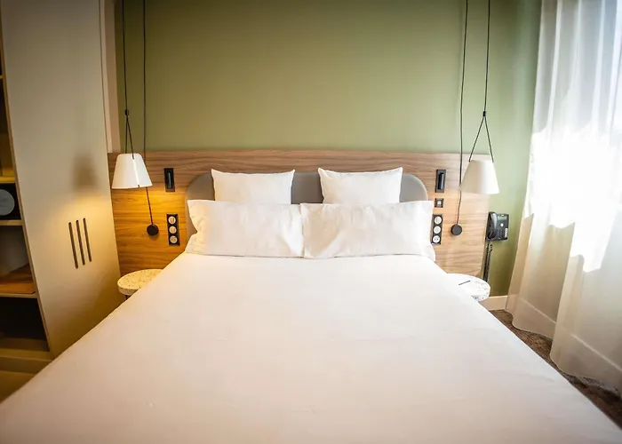 فندق Novotel Normandie 4*